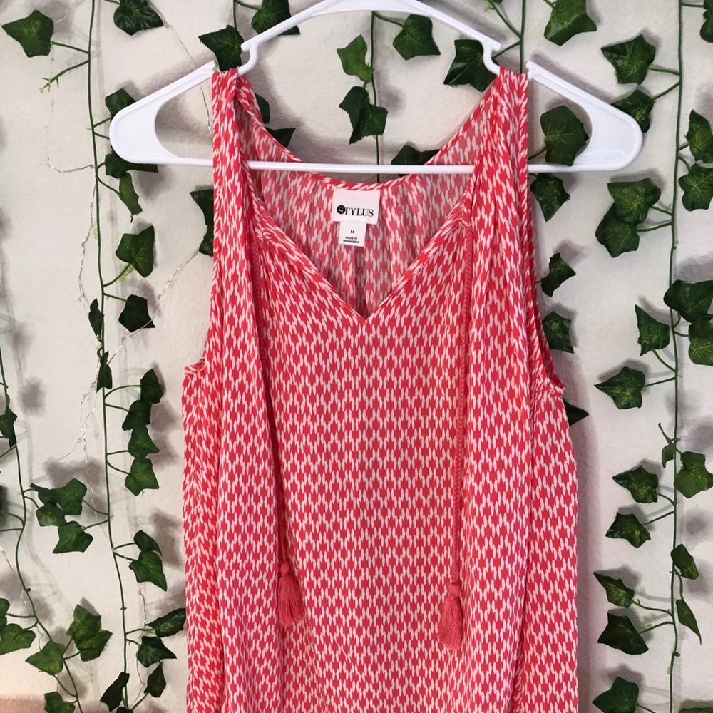 clothes - Picture 3 of 16